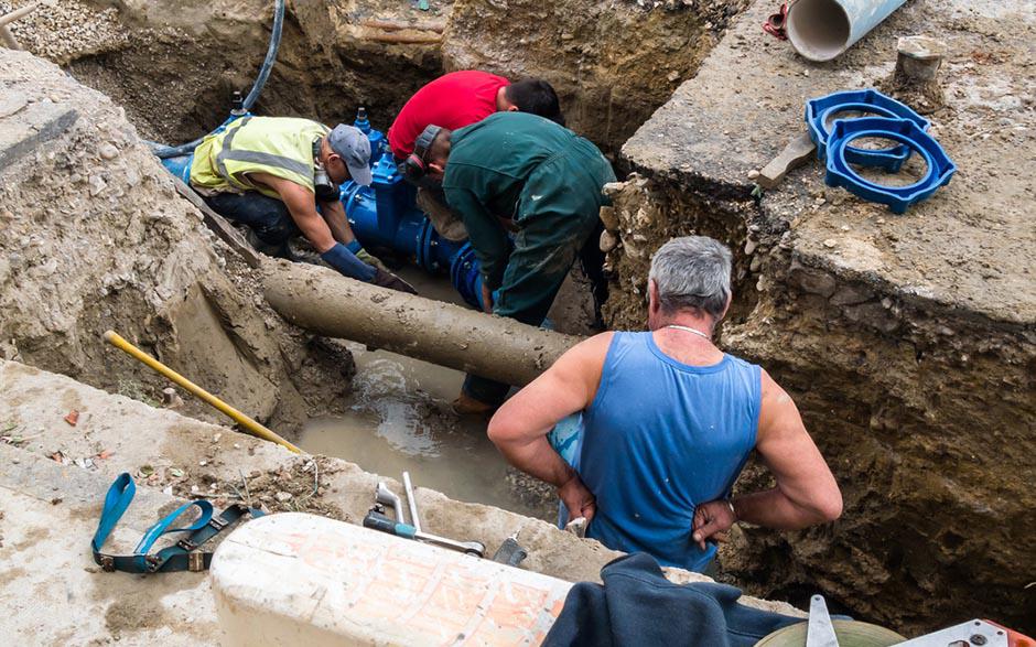 comment déboucher un wc Gaillon-sur-Montcient